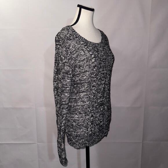 Metaphor Black-White Cable Knit long sleeve Sweater women’s size medium - Picture 3 of 6